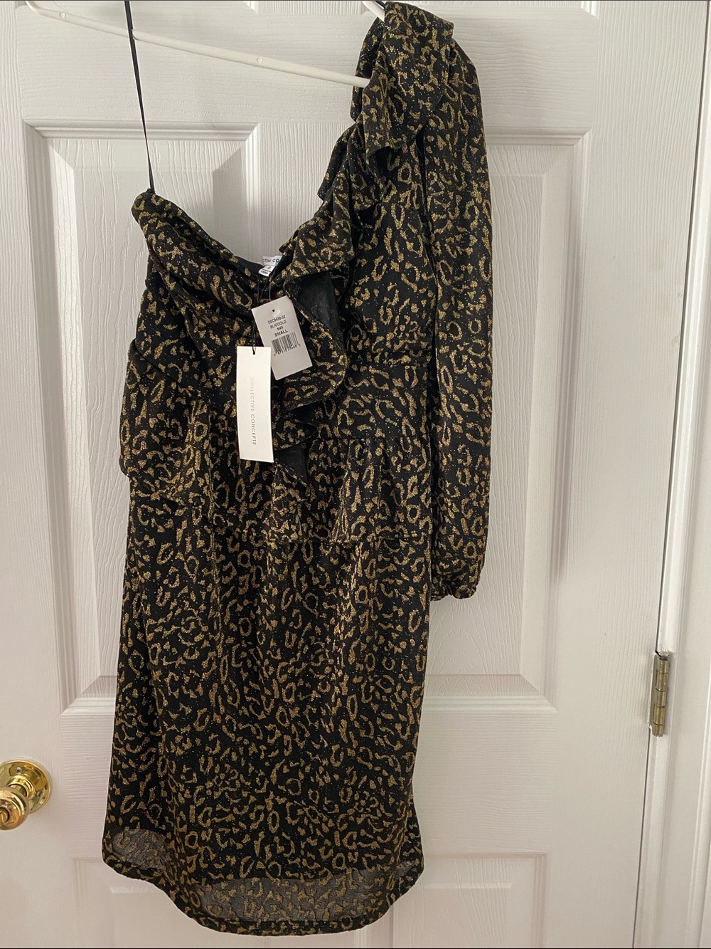 Women dress.